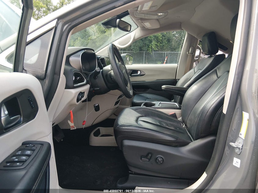 2022 CHRYSLER PACIFICA auction photo 5