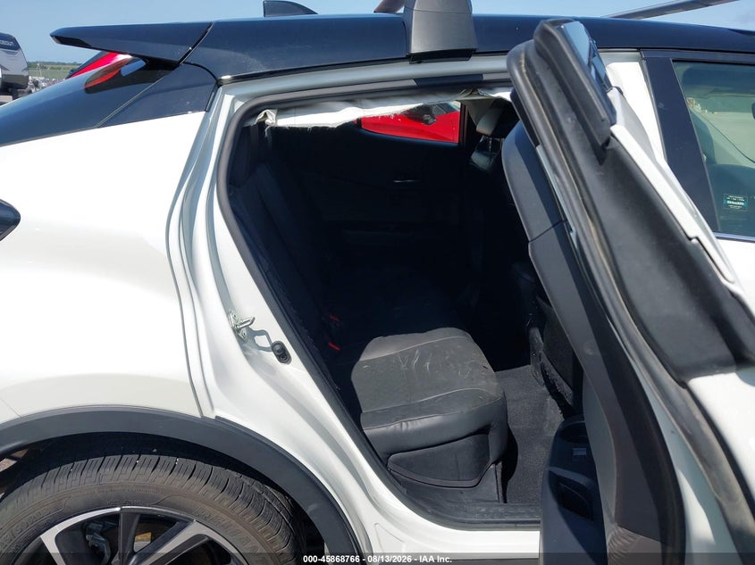 2020 TOYOTA C-HR auction photo 8
