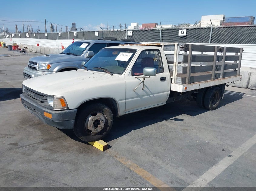 1990 TOYOTA PICKUP auction photo 2