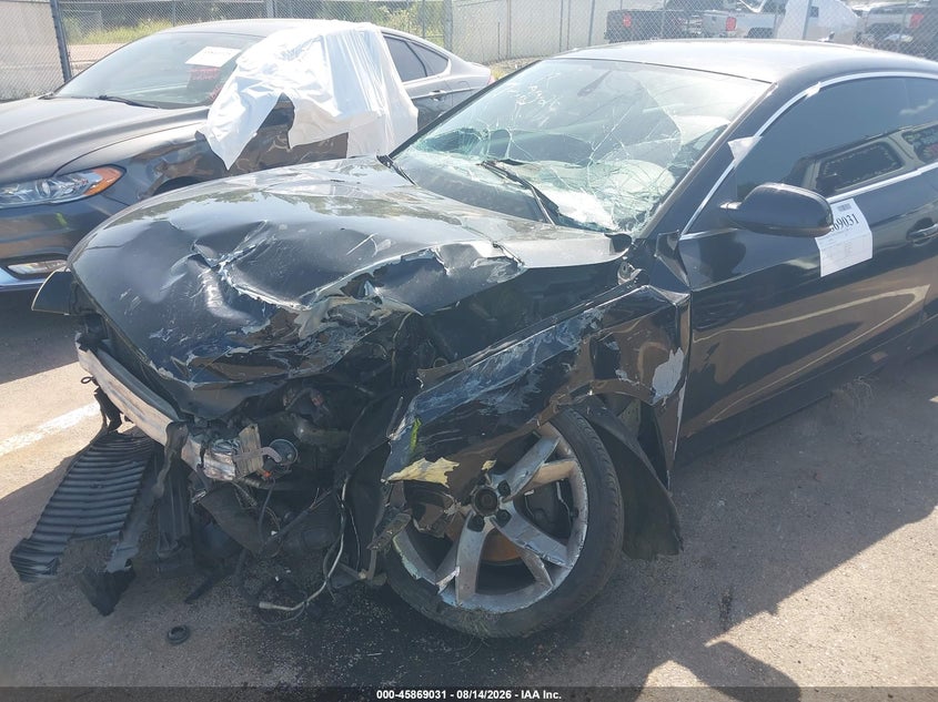 AUDI A5 2011 VIN WAULFAFR2BA005590