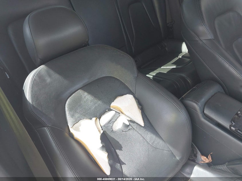 AUDI A5 2011 VIN WAULFAFR2BA005590