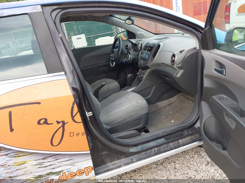 2015 CHEVROLET SONIC auction photo 5
