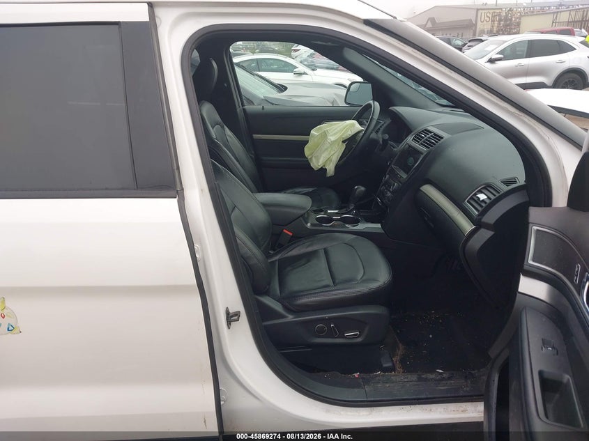 2018 FORD EXPLORER XLT · Photo 5
