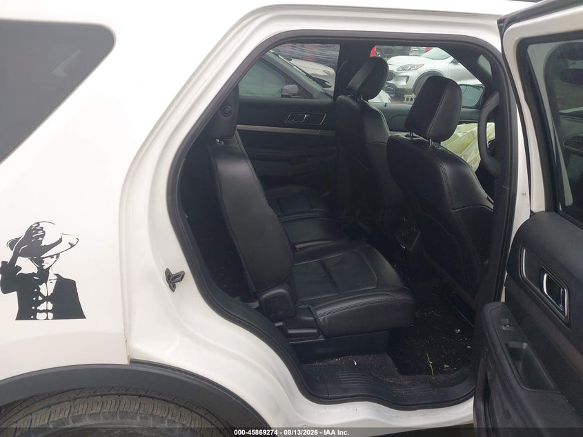 2018 FORD EXPLORER XLT · Photo 8