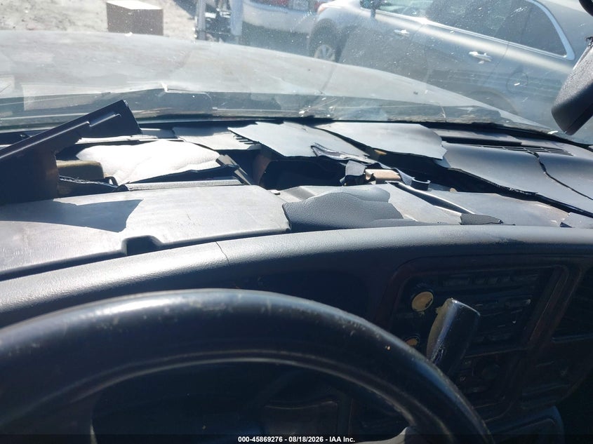 2003 CHEVROLET AVALANCHE 1500 auction photo 6