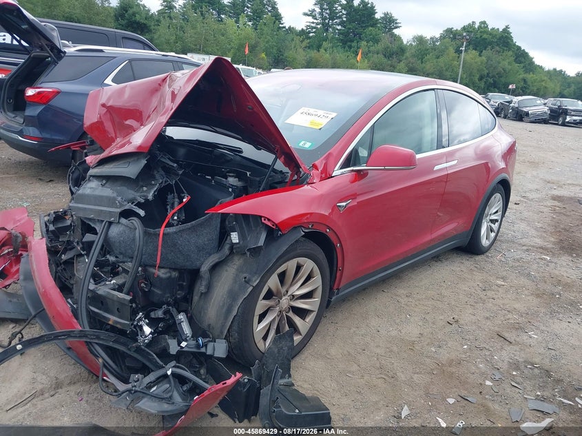 2018 Tesla Model X, Front End, IAAI, VIN 5YJXCDE23JF137587 — photo 2