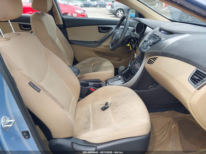 2013 HYUNDAI ELANTRA auction photo 5