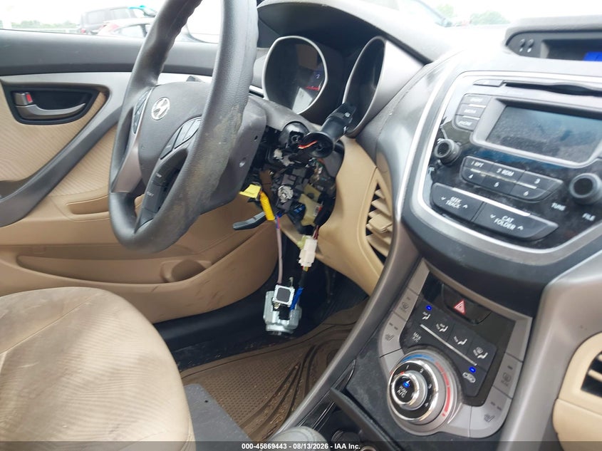 2013 HYUNDAI ELANTRA auction photo 6