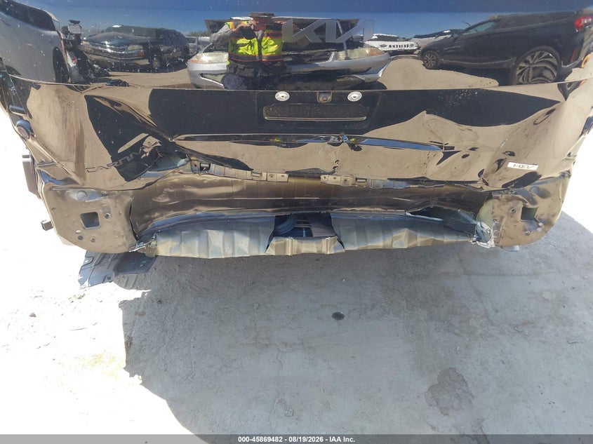 2026 KIA CARNIVAL MPV HYBRID auction photo 6