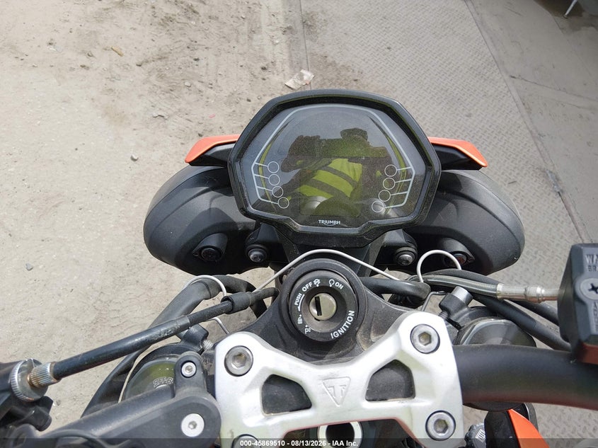 TRIUMPH STREET TRIPLE 2025