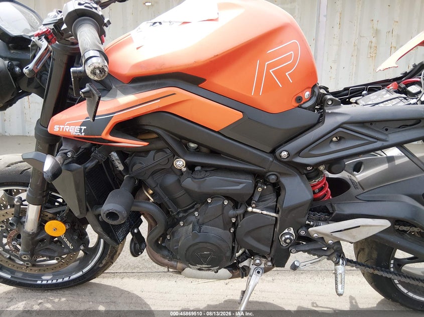 TRIUMPH STREET TRIPLE 2025