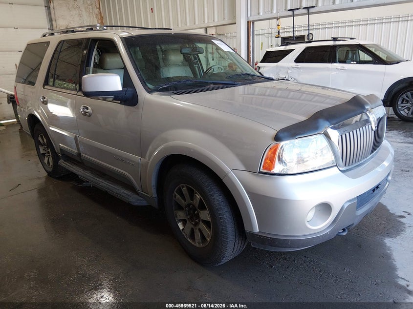 2003 LINCOLN NAVIGATOR auction photo 1