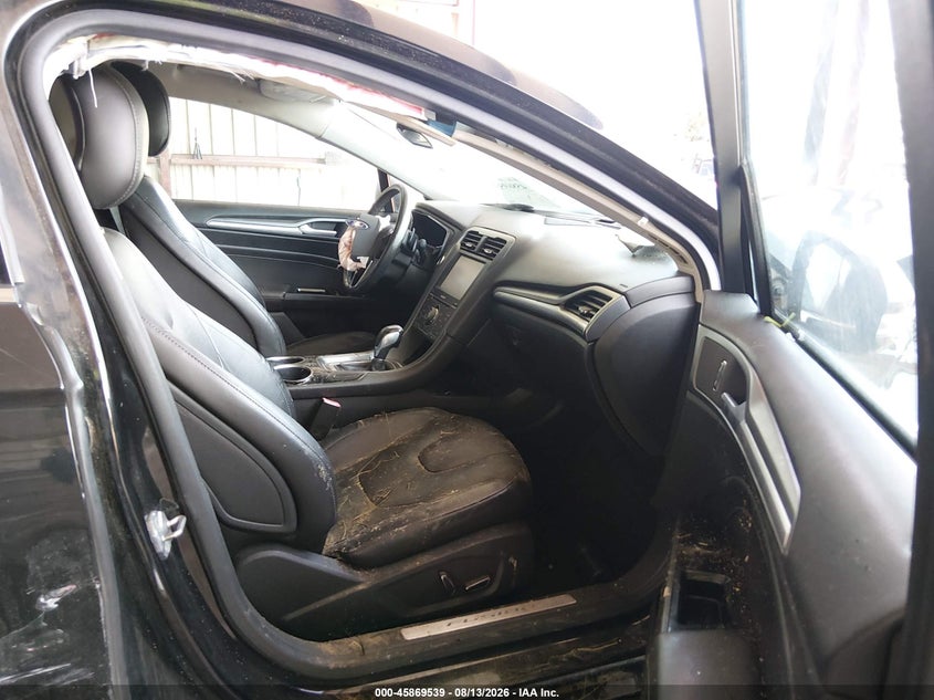 2013 FORD FUSION auction photo 5