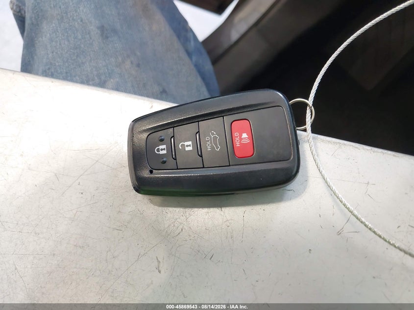 TOYOTA RAV4 HYBRID - zdjęcie 11