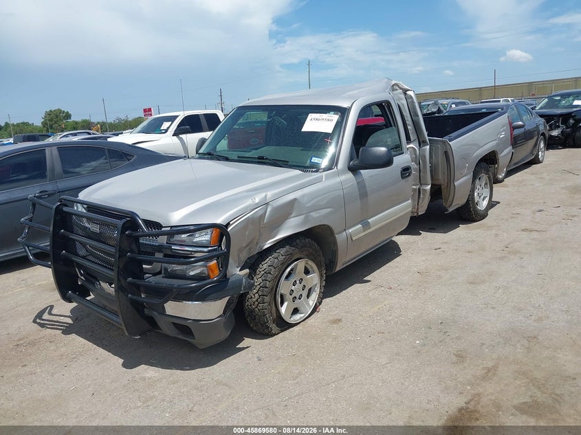 2005 Chevrolet Silverado, Левый бок, IAAI, VIN 2GCEC13T651103976 — фото 2