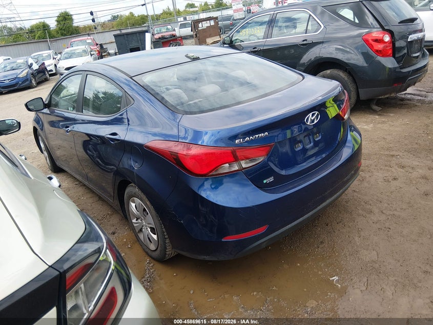 2016 HYUNDAI ELANTRA auction photo 3