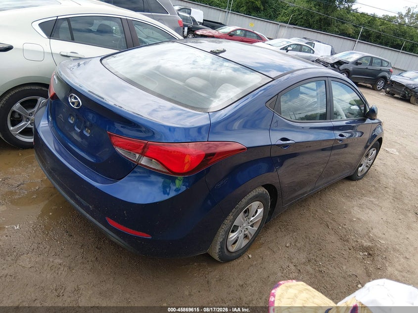 2016 HYUNDAI ELANTRA auction photo 4