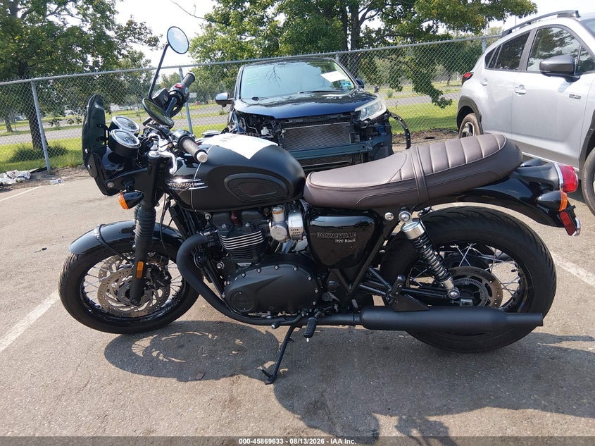 TRIUMPH BONNEVILLE 2023