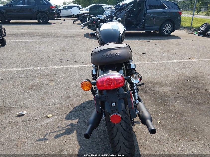 TRIUMPH BONNEVILLE 2023