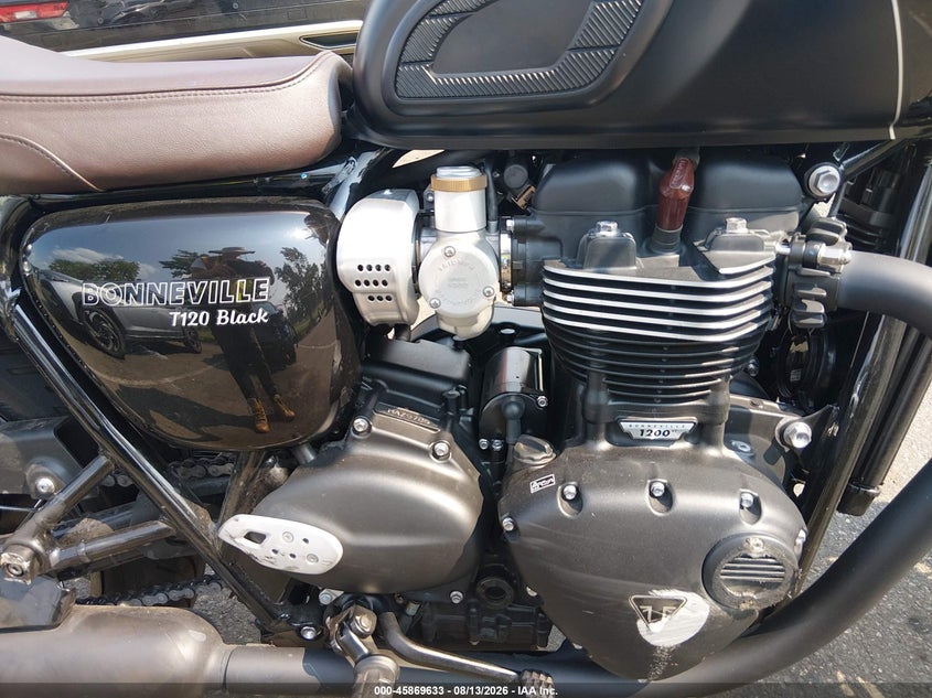 TRIUMPH BONNEVILLE 2023