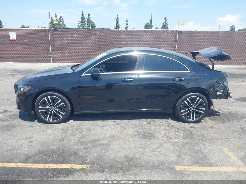 MERCEDES-BENZ CLA 250 COUPE - zdjęcie 14
