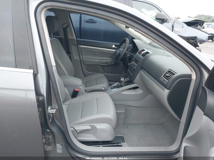 2005 VOLKSWAGEN JETTA auction photo 5