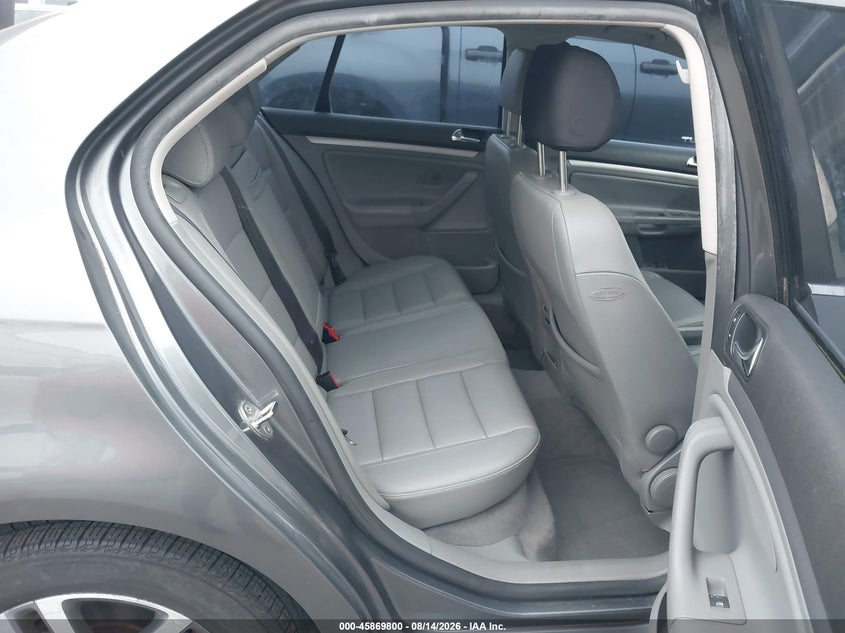 2005 VOLKSWAGEN JETTA auction photo 8