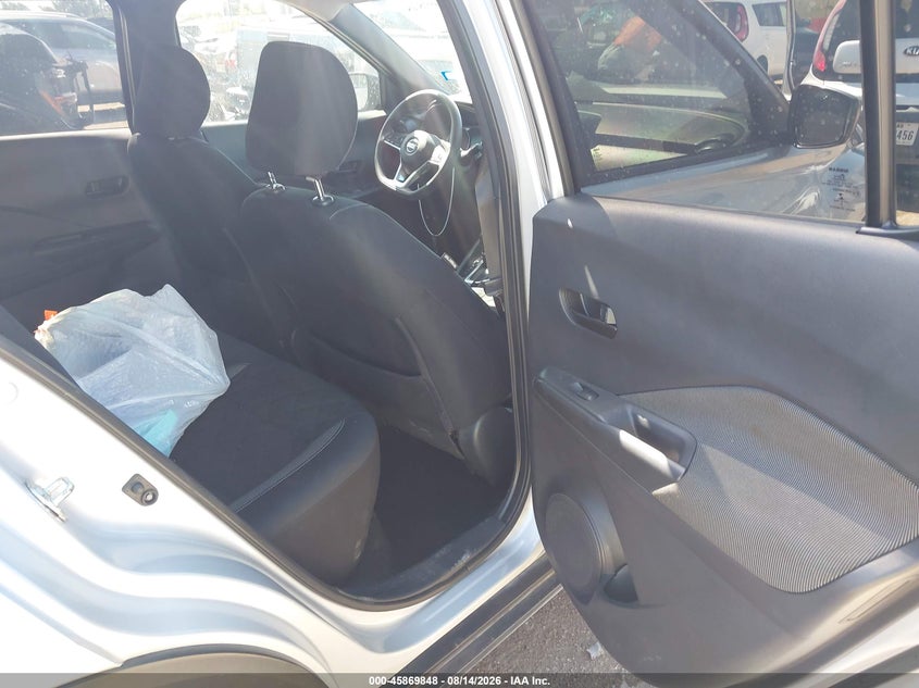 2018 NISSAN KICKS auction photo 8