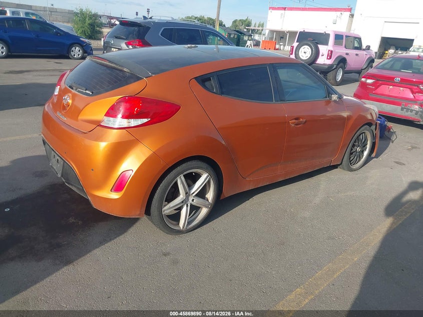 2012 HYUNDAI VELOSTER auction photo 4