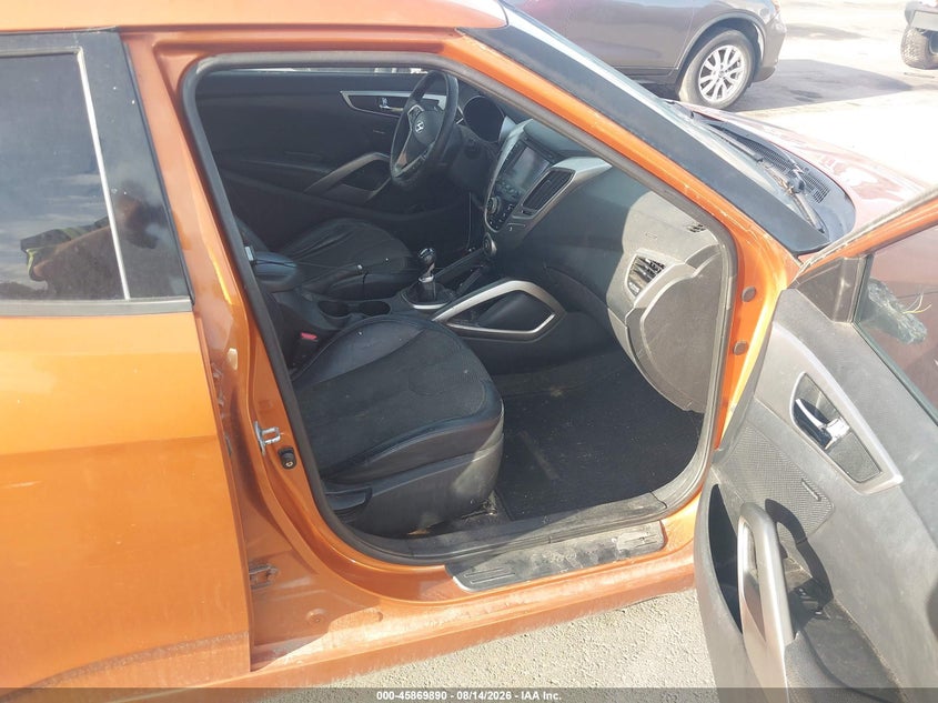 2012 HYUNDAI VELOSTER auction photo 5