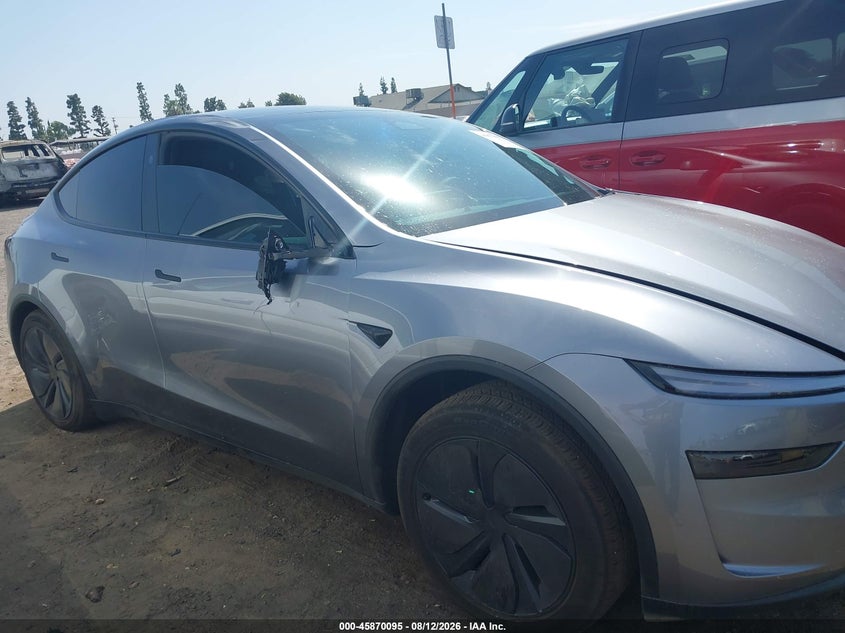 TESLA MODEL Y - zdjęcie 13