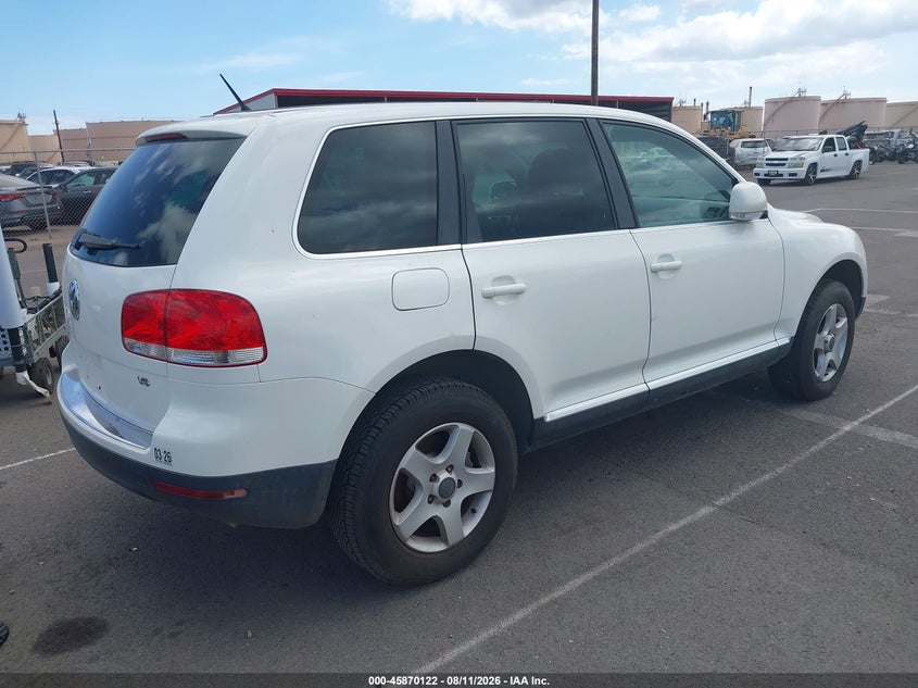 2006 VOLKSWAGEN TOUAREG auction photo 4