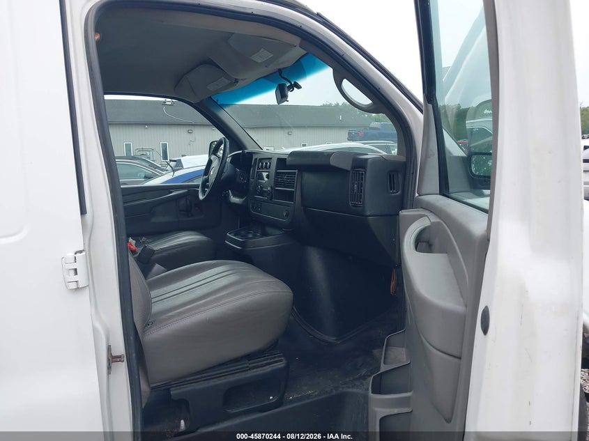 2014 CHEVROLET EXPRESS 2500 auction photo 5