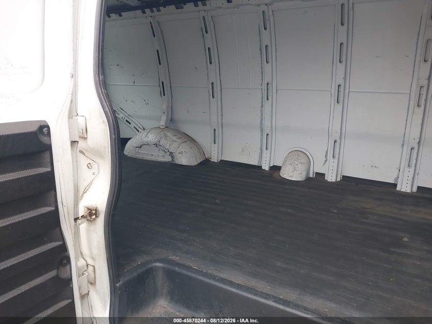 2014 CHEVROLET EXPRESS 2500 auction photo 8