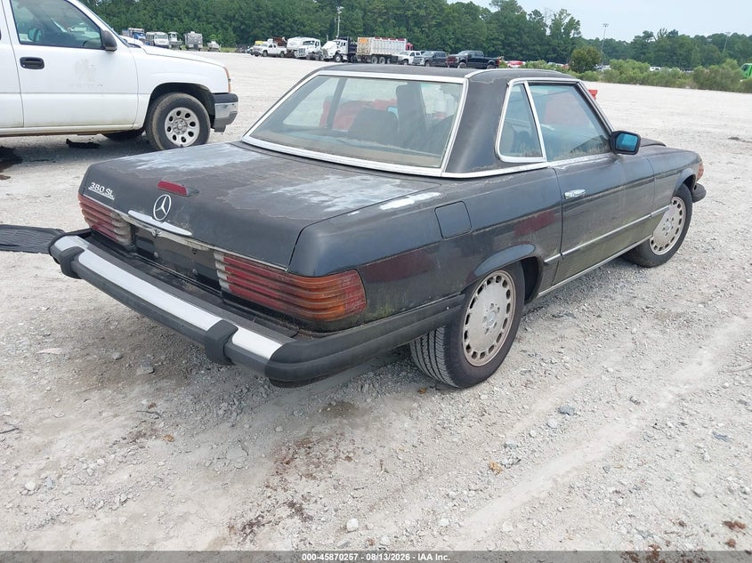1985 MERCEDES-BENZ 380 auction photo 4