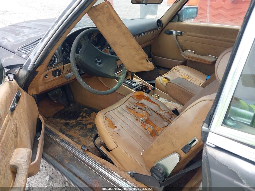 1985 MERCEDES-BENZ 380 auction photo 5