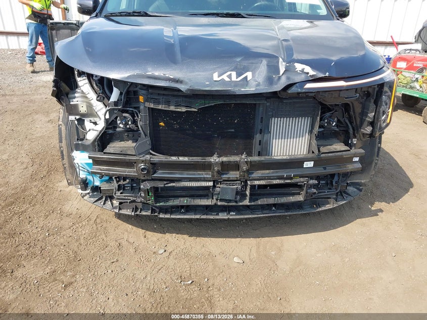 2026 KIA CARNIVAL MPV HYBRID auction photo 6