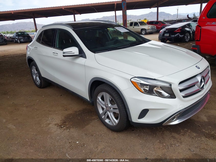 2016 MERCEDES-BENZ GLA 250 — zdjęcie z aukcji