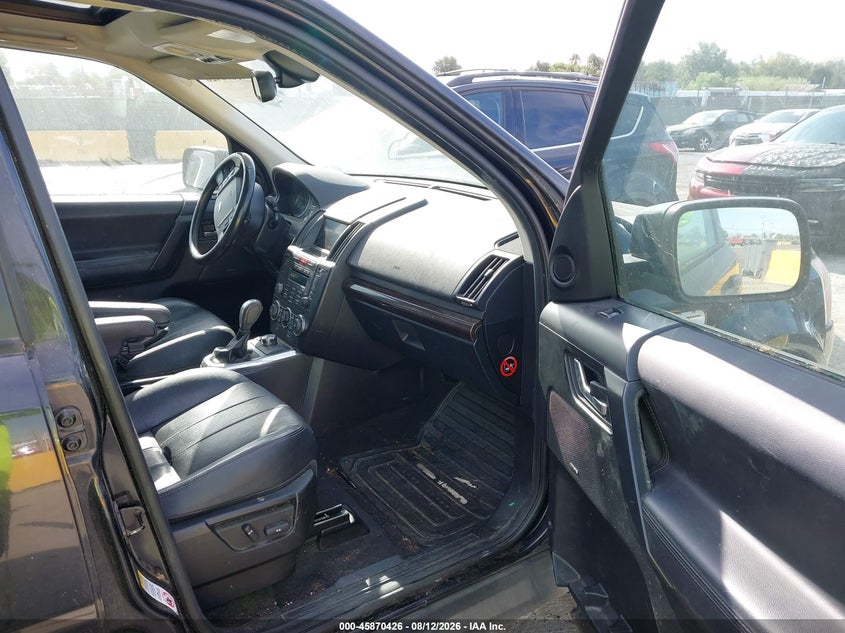 2012 LAND ROVER LR2 auction photo 5