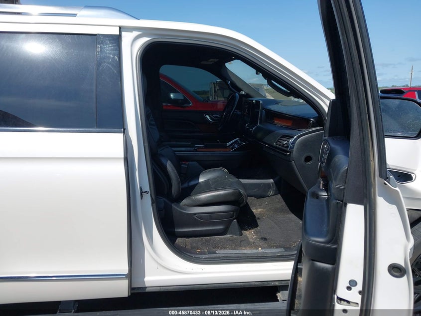 2018 LINCOLN NAVIGATOR auction photo 5