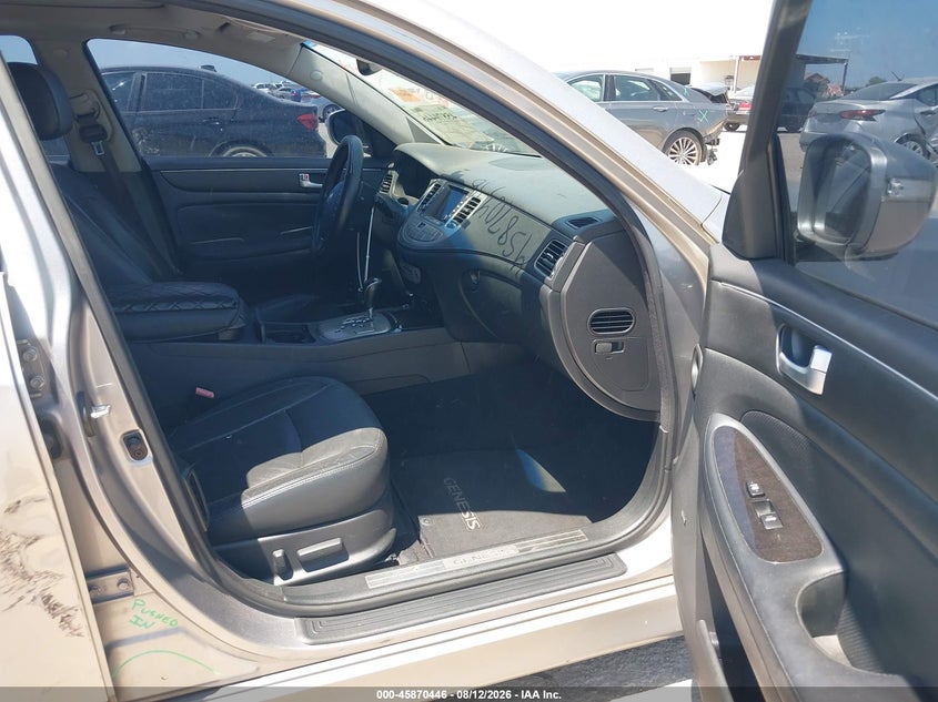 HYUNDAI GENESIS 2013 VIN KMHGC4DD2DU240378