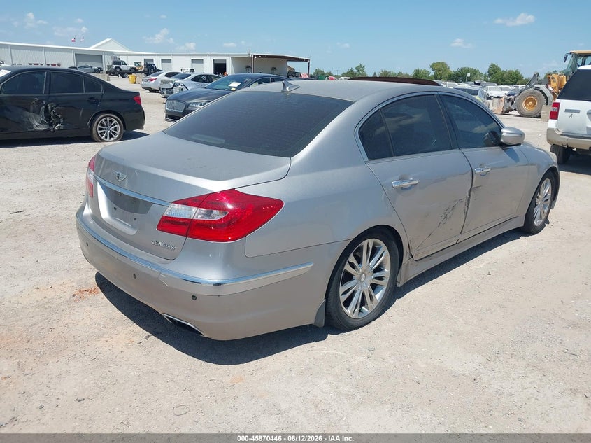 2013 HYUNDAI GENESIS auction photo 4