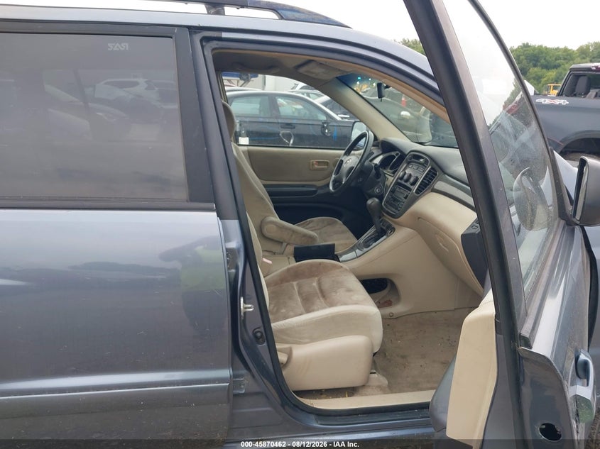 2003 TOYOTA HIGHLANDER auction photo 5