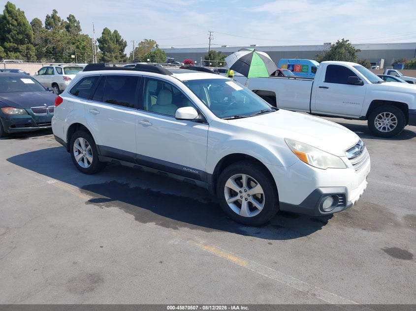 2013 SUBARU OUTBACK auction photo 1