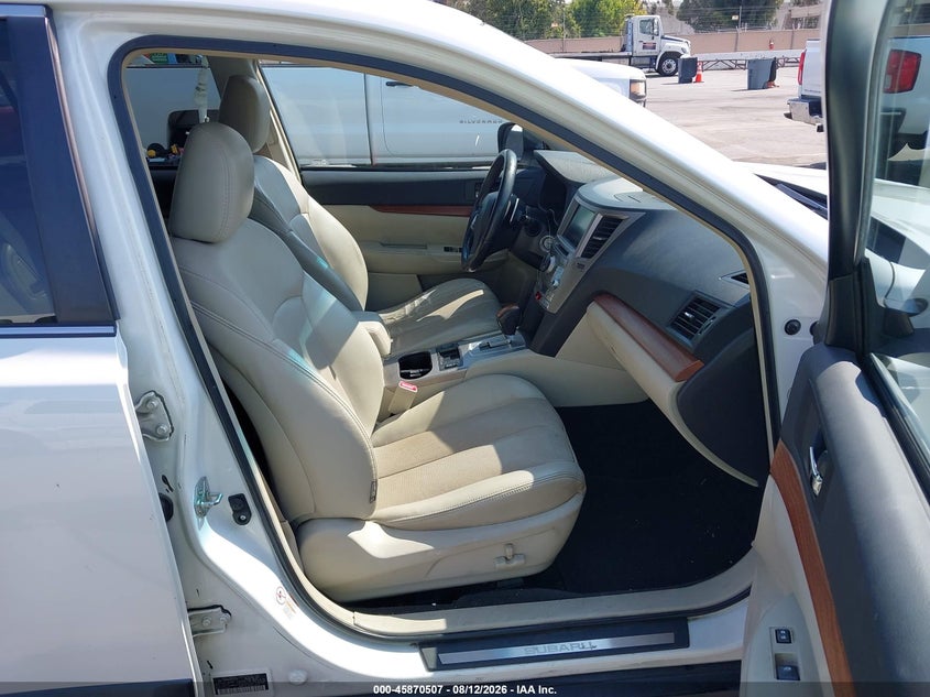 2013 SUBARU OUTBACK auction photo 5
