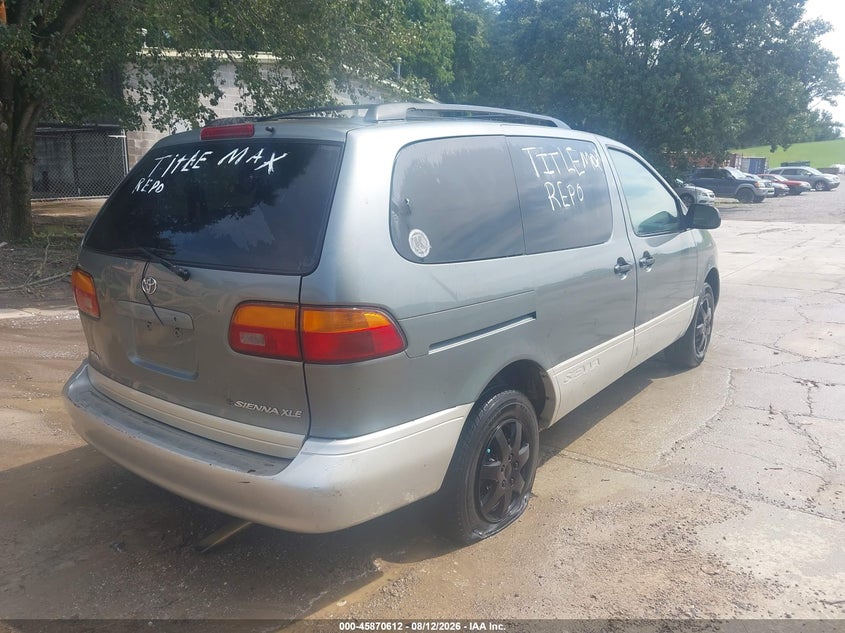 2000 TOYOTA SIENNA