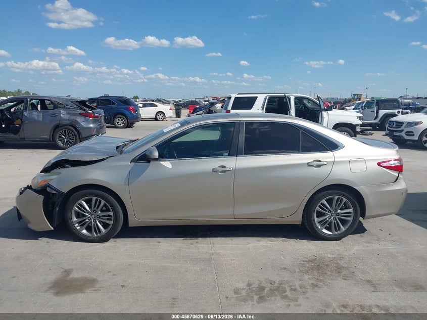 TOYOTA CAMRY - zdjęcie 14