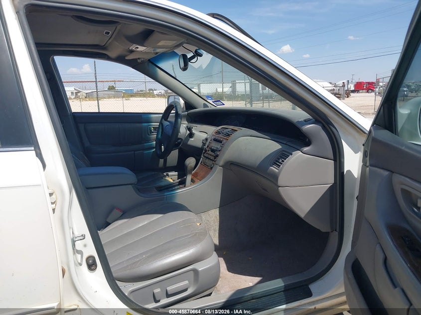 2000 TOYOTA AVALON auction photo 5