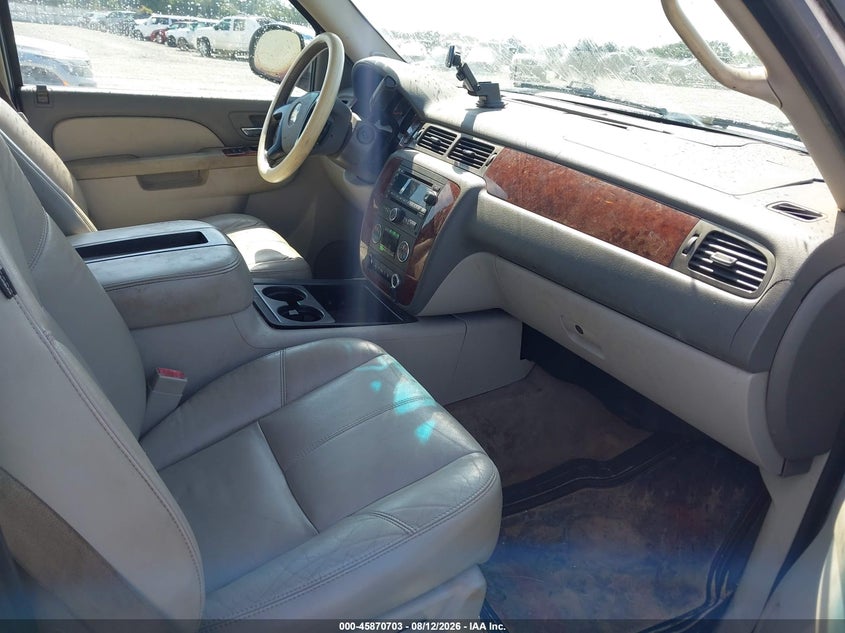2010 CHEVROLET TAHOE auction photo 5
