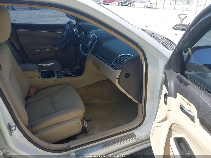 2012 CHRYSLER 300 auction photo 5